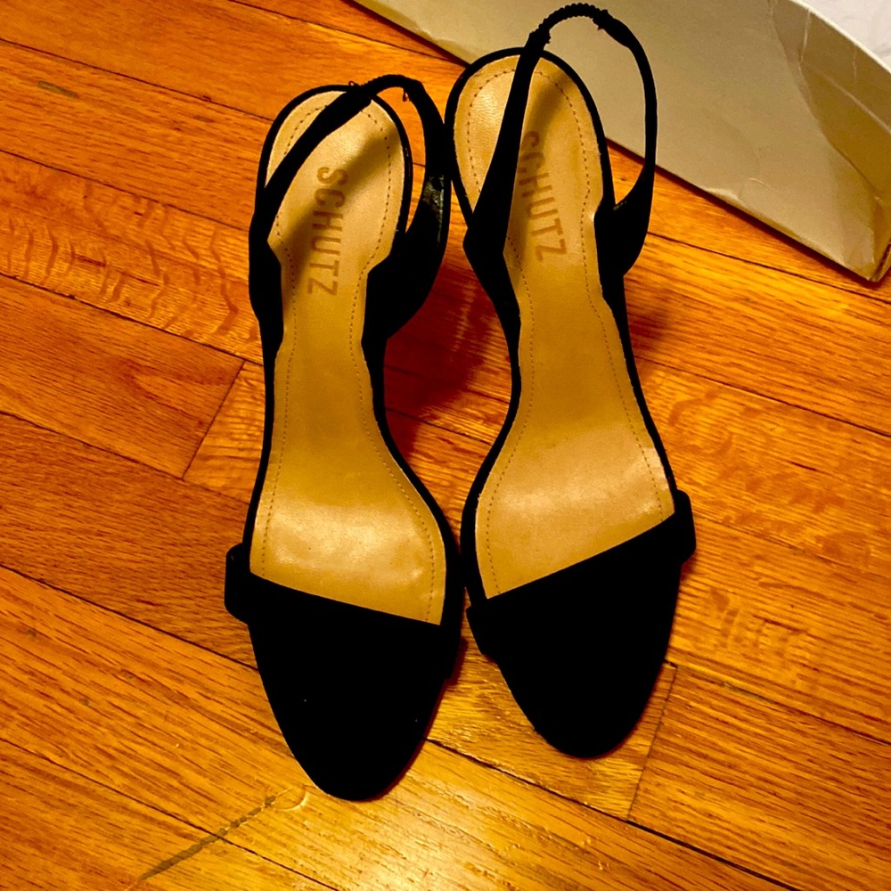 NWOB Schultz heels
